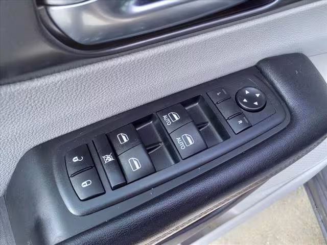 2020 Chrysler Pacifica - 2C4RC1FG3LR124122 - Image #12