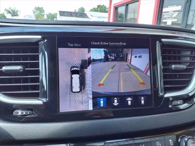 2020 Chrysler Pacifica - 2C4RC1FG3LR124122 - Image #15