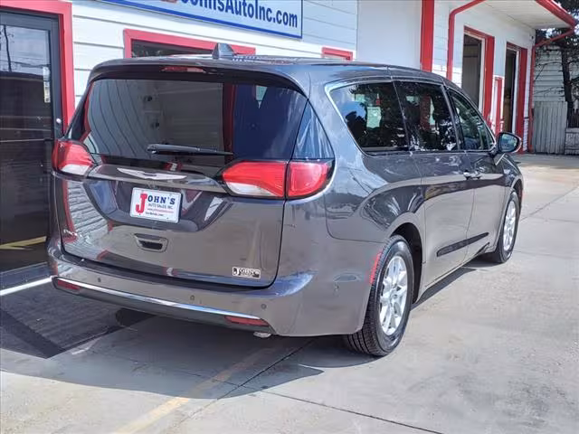 2020 Chrysler Pacifica - 2C4RC1FG3LR124122 - Image #2